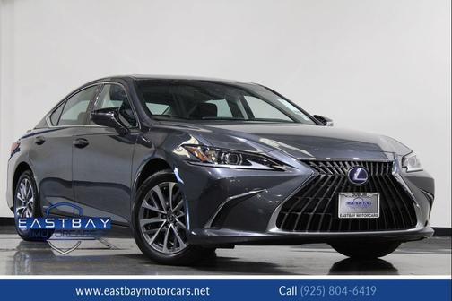 2022 Lexus ES 300h Base