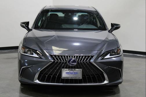 2022 Lexus ES 300h Base
