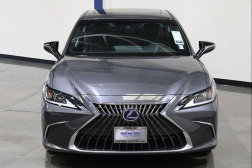 2022 Lexus ES 300h Base