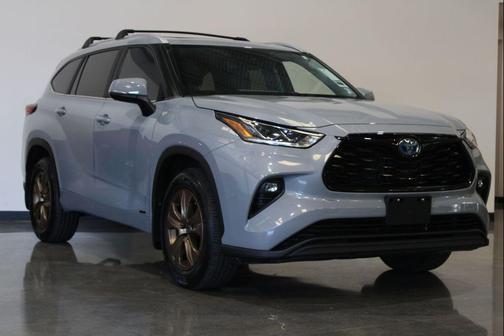 2023 Toyota Highlander Hybrid XLE