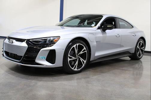 Florett Silver Metallic 2023 Audi e-tron GT Prestige quattro