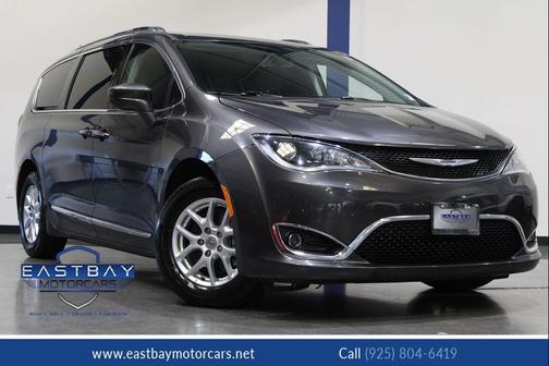 2020 Chrysler Pacifica Touring L