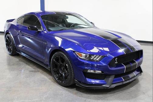 2016 Ford Shelby GT350 Base