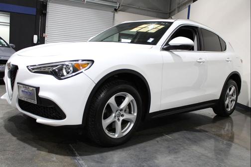 2018 Alfa Romeo Stelvio Base