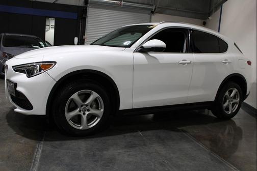 2018 Alfa Romeo Stelvio Base