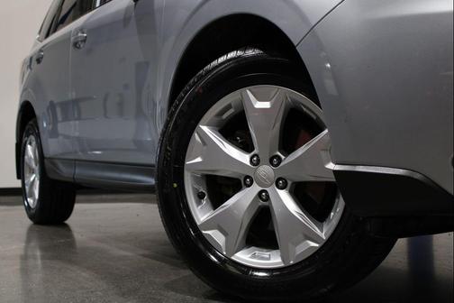 Ice Silver Metallic 2015 Subaru Forester 2.5i Premium