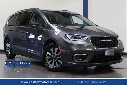 Granite Crystal Metallic Clearcoat 2021 Chrysler Pacifica Hybrid Touring L
