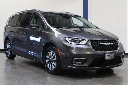 Granite Crystal Metallic Clearcoat 2021 Chrysler Pacifica Hybrid Touring L