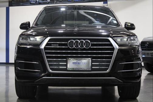 Orca Black Metallic 2017 Audi Q7 3.0T Premium