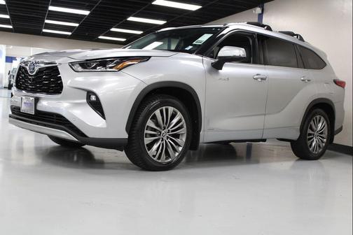 2020 Toyota Highlander Hybrid Platinum