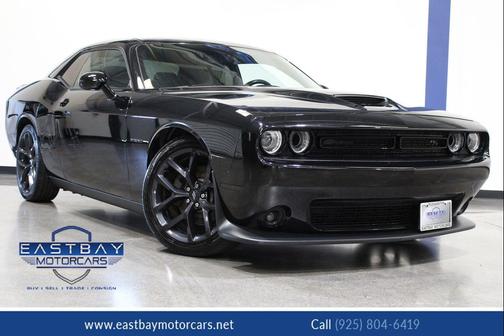 Pitch Black Clearcoat 2021 Dodge Challenger R/T