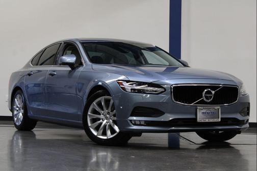Mussel Blue Metallic 2017 Volvo S90 T6 Momentum