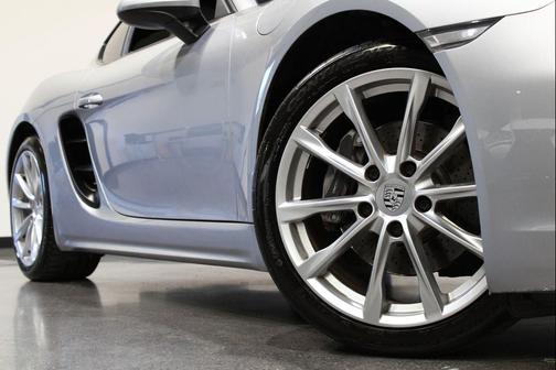 GT Silver Metallic 2018 Porsche 718 Cayman Base