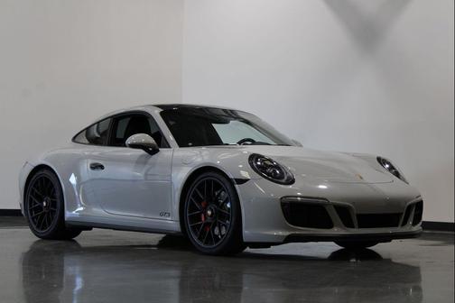 2019 Porsche 911 Carrera GTS