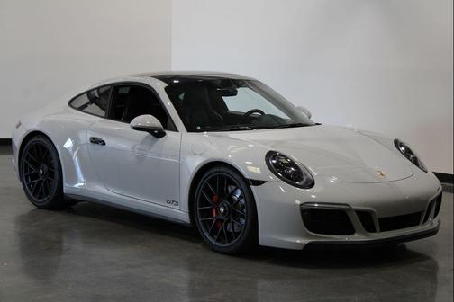 2019 Porsche 911 Carrera GTS