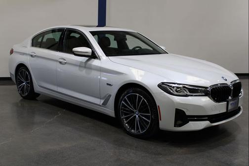 2022 BMW 530e Base