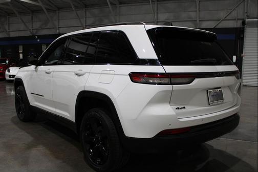 2022 Jeep Grand Cherokee Altitude