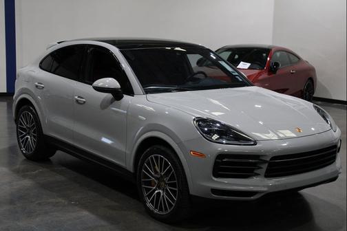 Gray 2022 Porsche Cayenne Platinum Edition