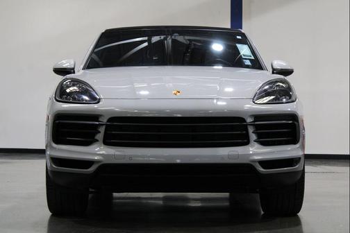 Gray 2022 Porsche Cayenne Platinum Edition