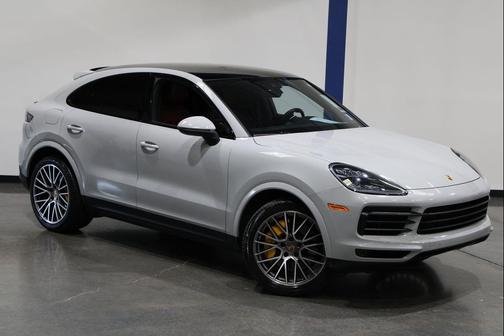 Gray 2022 Porsche Cayenne Platinum Edition