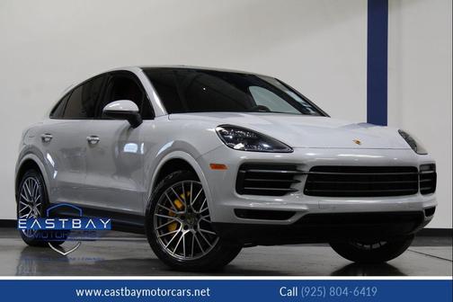 Gray 2022 Porsche Cayenne Platinum Edition