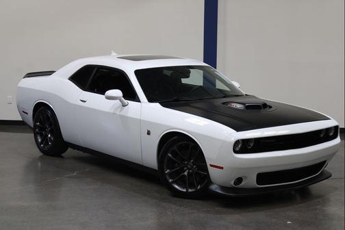 White Knuckle Clearcoat 2022 Dodge Challenger R/T Scat Pack