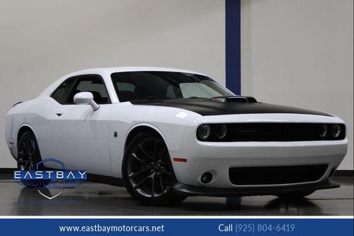 White Knuckle Clearcoat 2022 Dodge Challenger R/T Scat Pack