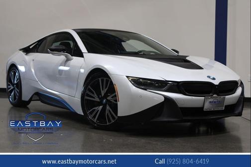 Crystal White Pearl 2017 BMW i8 Base