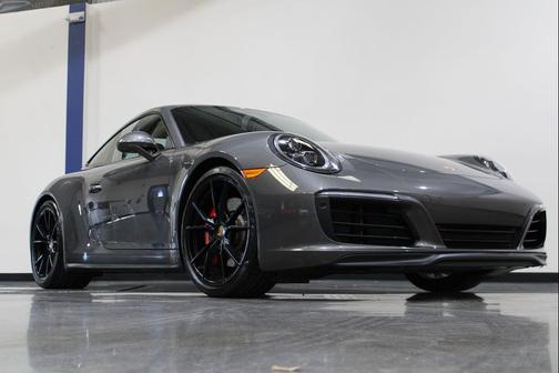 2019 Porsche 911 Carrera 4S