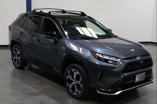 Blizzard Pearl/Midnight Black Metallic 2022 Toyota RAV4 Prime XSE