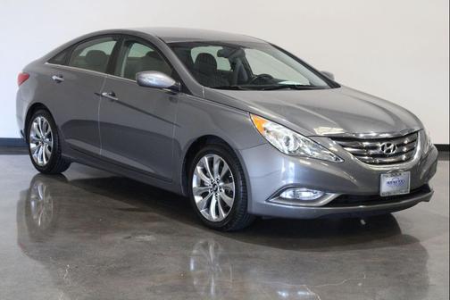 2013 Hyundai SONATA SE