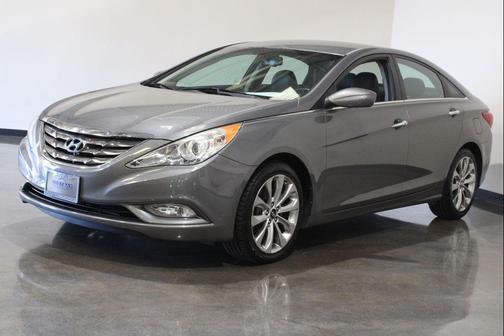 2013 Hyundai SONATA SE