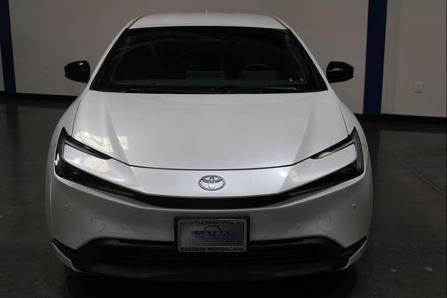 Wind Chill Pearl 2024 Toyota Prius LE