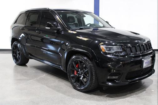 Diamond Black Crystal Pearlcoat 2018 Jeep Grand Cherokee SRT