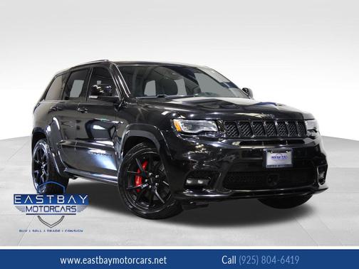 Diamond Black Crystal Pearlcoat 2018 Jeep Grand Cherokee SRT