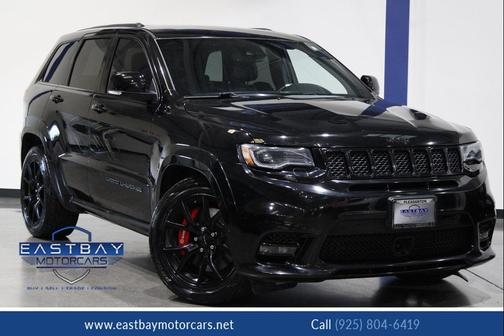 Diamond Black Crystal Pearlcoat 2018 Jeep Grand Cherokee SRT