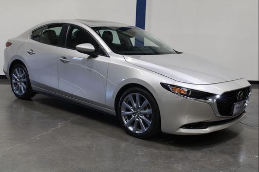 Platinum Quartz Metallic 2022 Mazda Mazda3 FWD w/Preferred Package