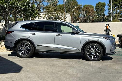 Solar Silver Metallic 2026 Acura MDX Technology Package