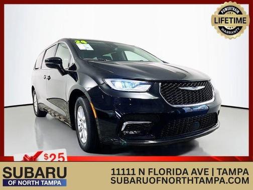 2024 Chrysler Pacifica Touring-L