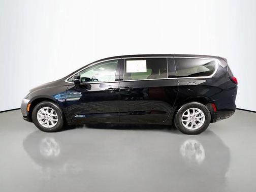 2024 Chrysler Pacifica Touring-L