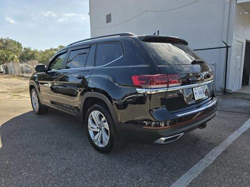 2023 Volkswagen Atlas 3.6L SE w/Technology