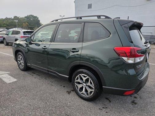 2024 Subaru Forester Premium