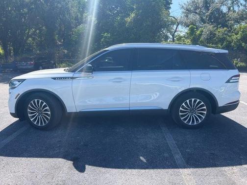 White Metallic 2022 Lincoln Aviator Reserve RWD