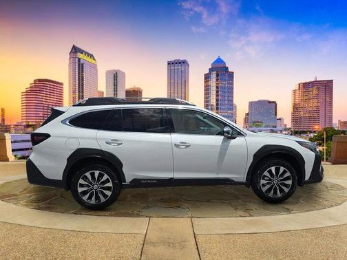 2025 Subaru Outback Touring XT