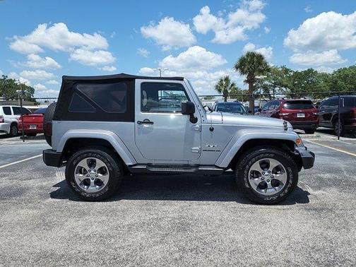 Photo 3 of 21 of 2016 Jeep Wrangler Sahara
