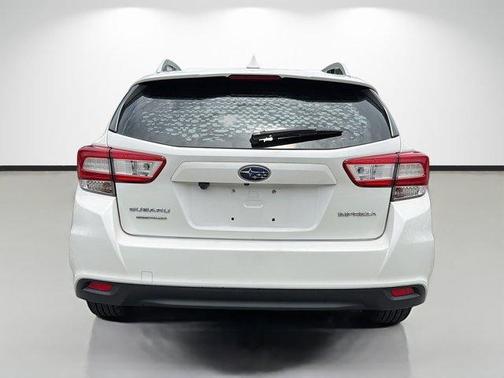 Crystal White Silica 2019 Subaru Impreza 2.0i Premium