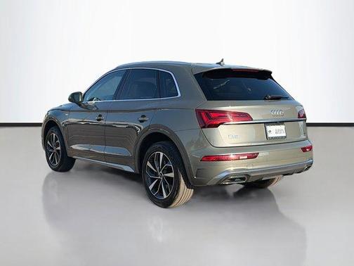 2024 Audi Q5 45 S line quattro Premium