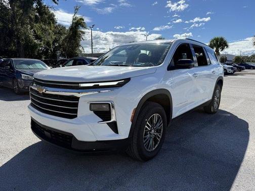 2024 Chevrolet Traverse LT
