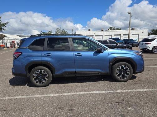 2025 Subaru Forester Premium