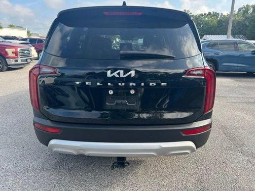 Ebony Black 2022 Kia Telluride LX